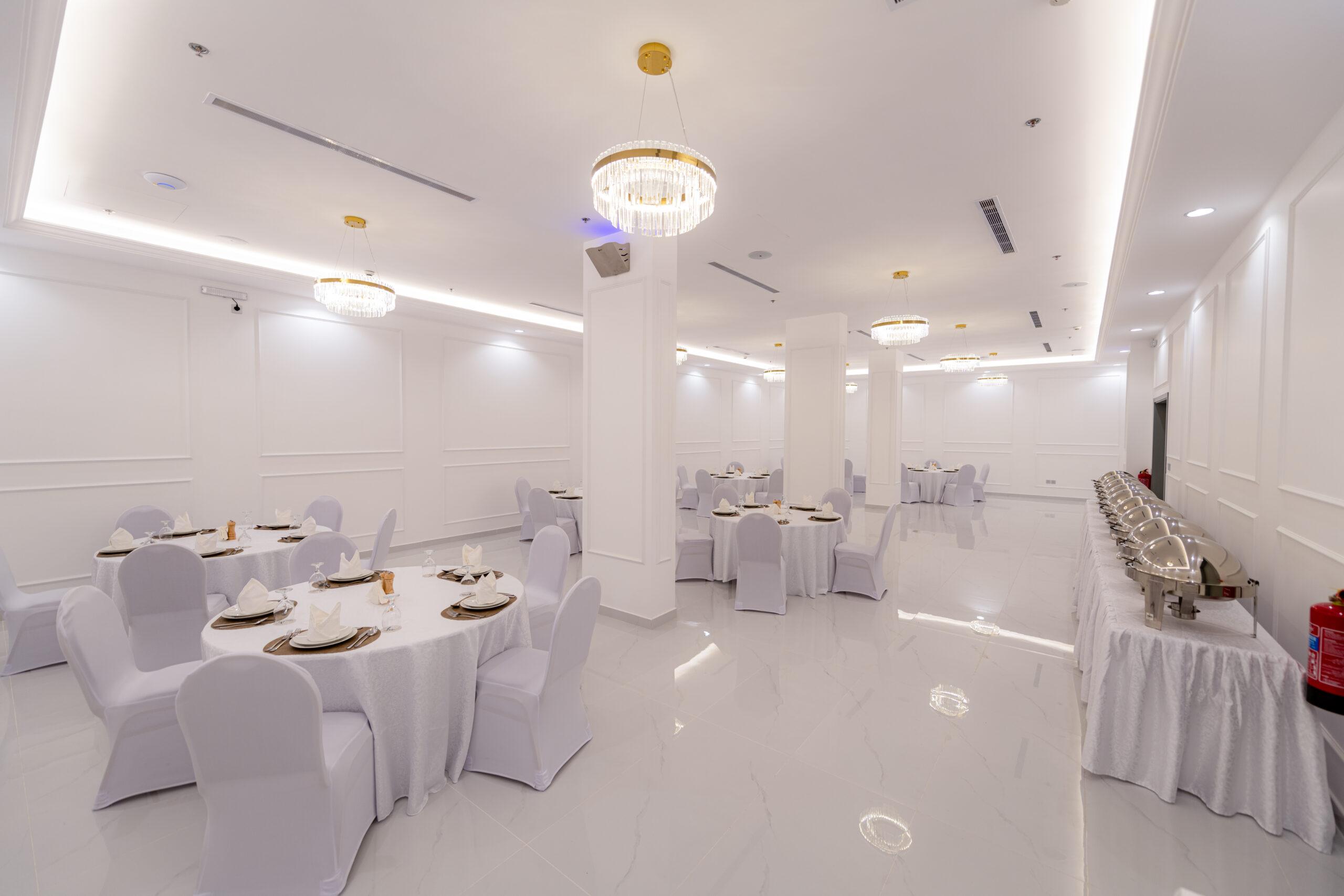 Tableware & Equipment
